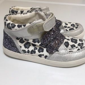 Girls Sz 11 high top sneakers